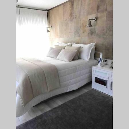 Piso Otero Ocampo, En El Centro De Sanxenxo Apartment Понтеведра Екстериор снимка