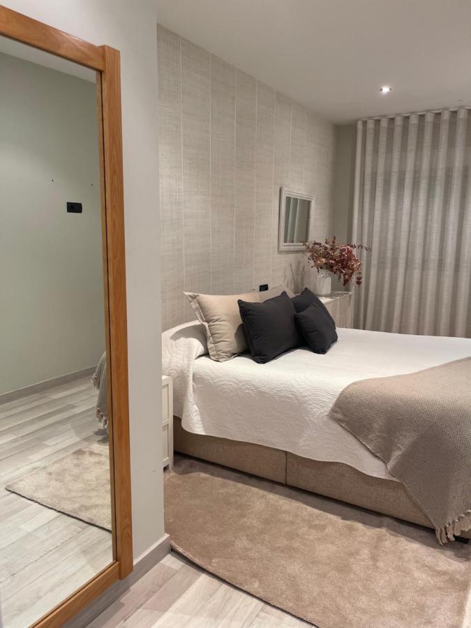 Piso Otero Ocampo, En El Centro De Sanxenxo Apartment Понтеведра Екстериор снимка